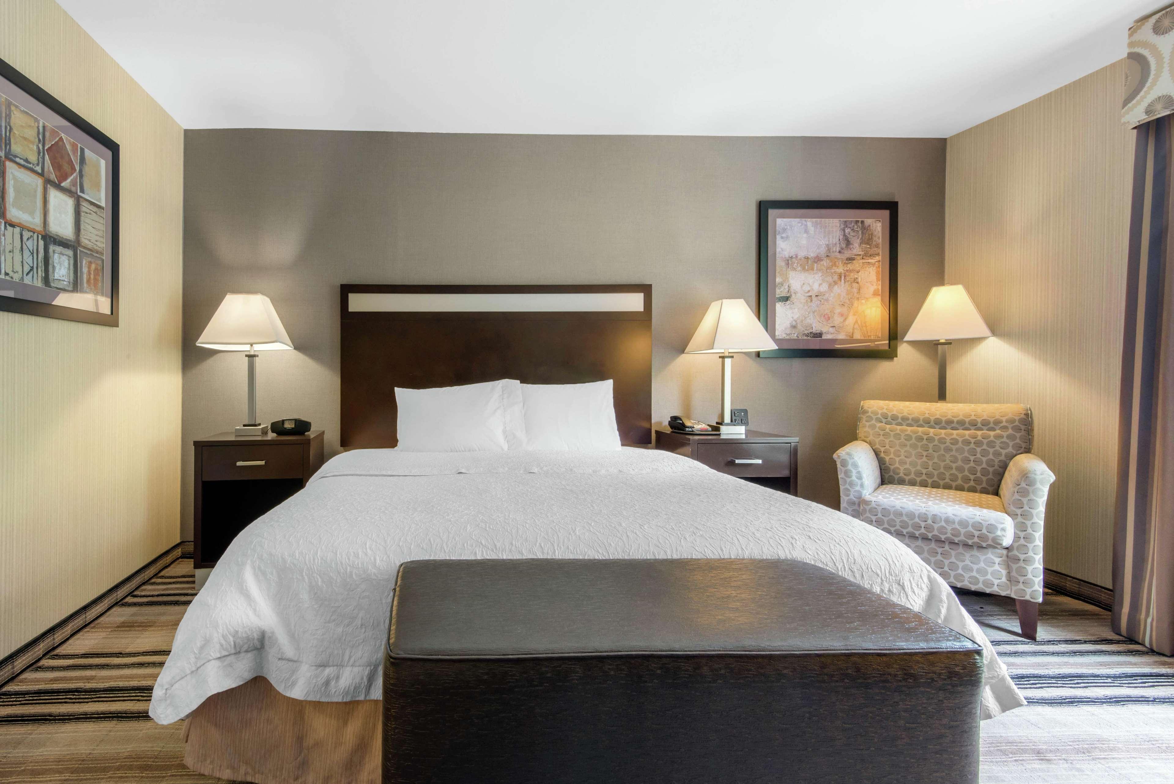 Hampton Inn Meadville Exteriör bild
