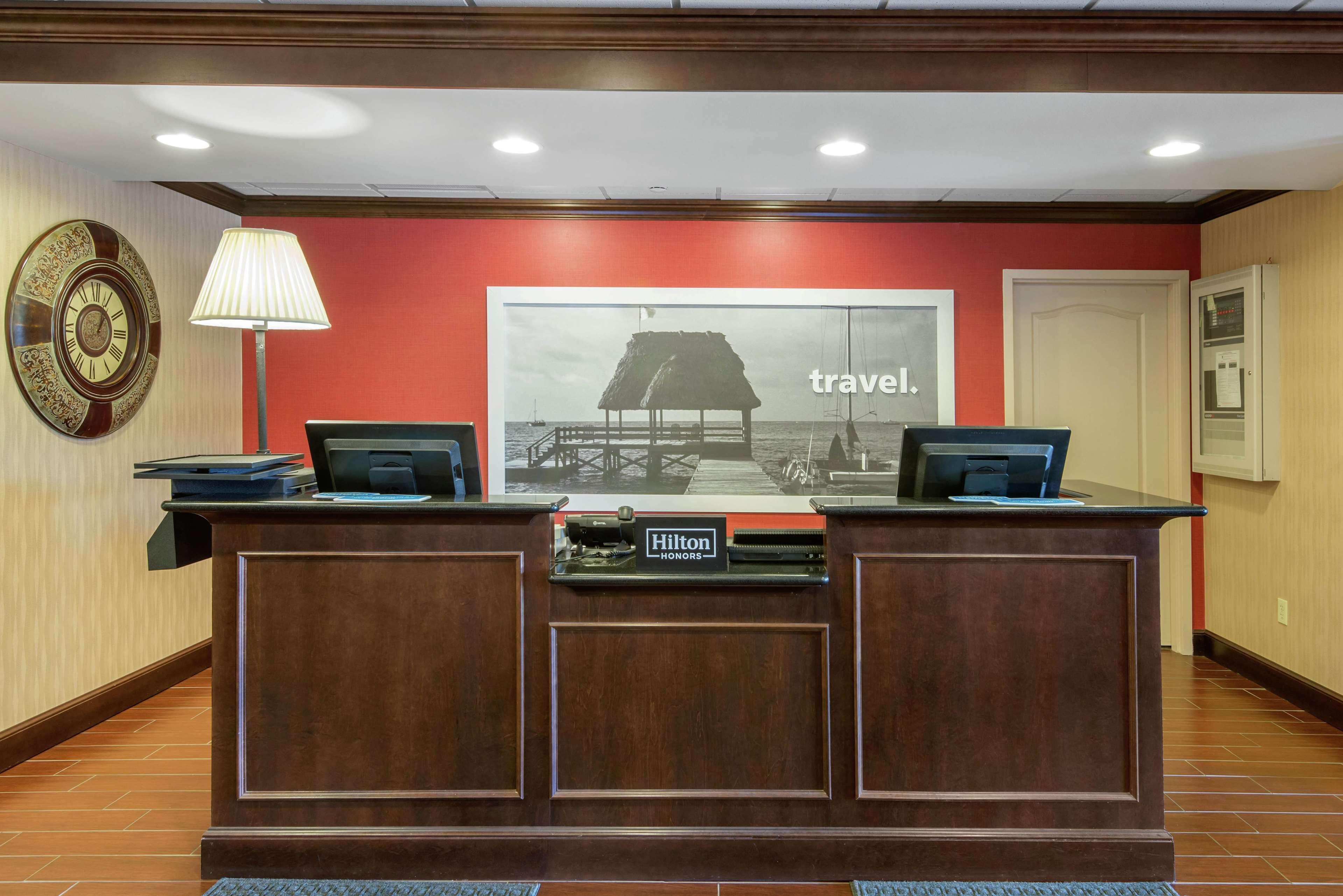 Hampton Inn Meadville Exteriör bild