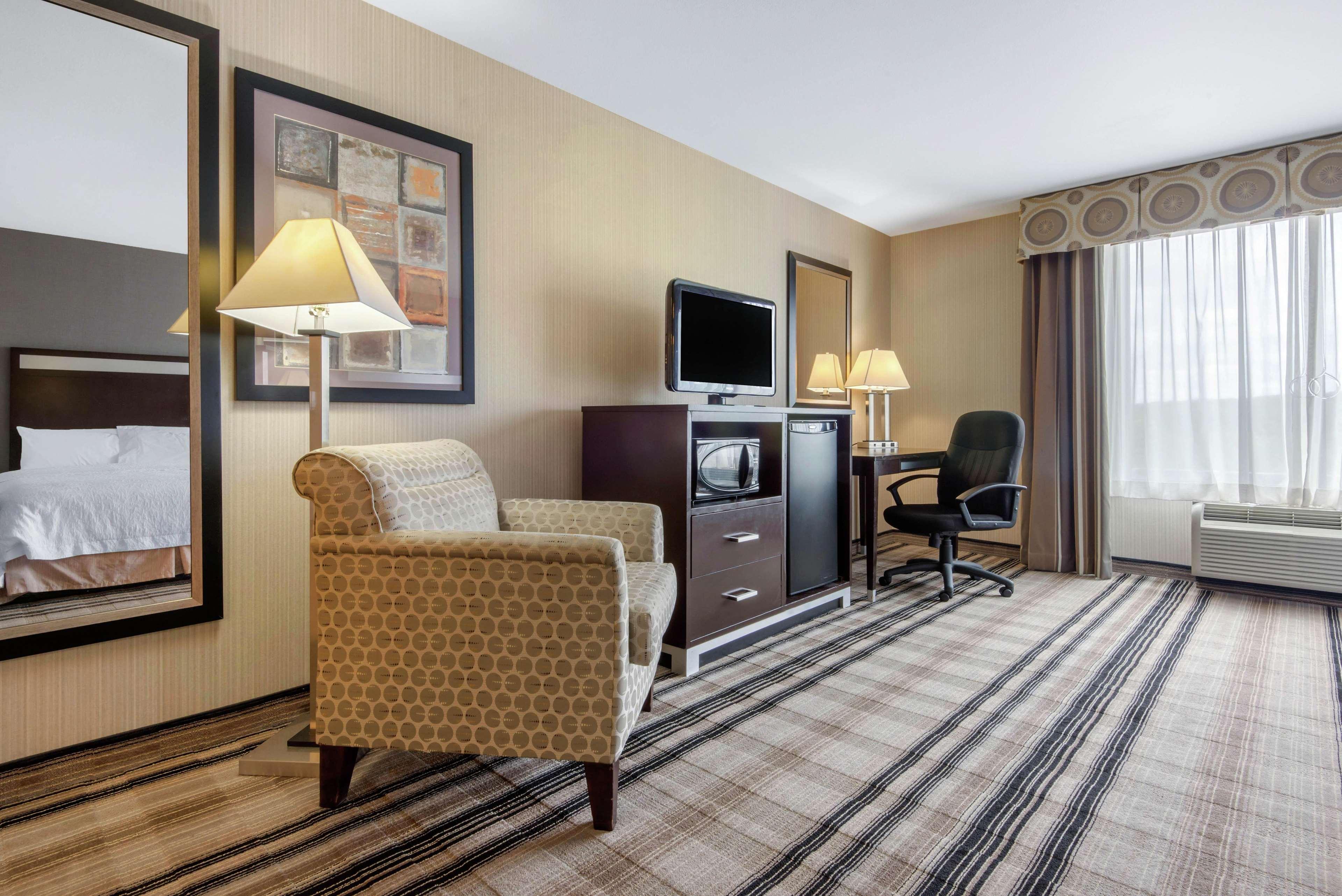 Hampton Inn Meadville Exteriör bild