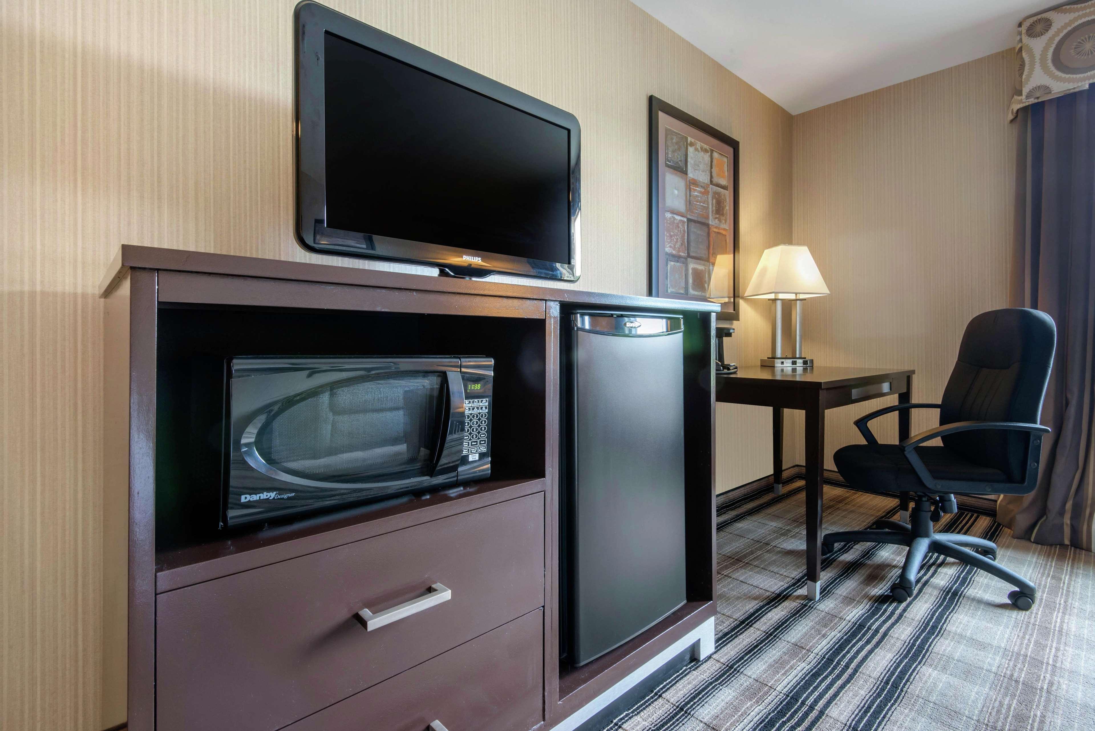 Hampton Inn Meadville Exteriör bild