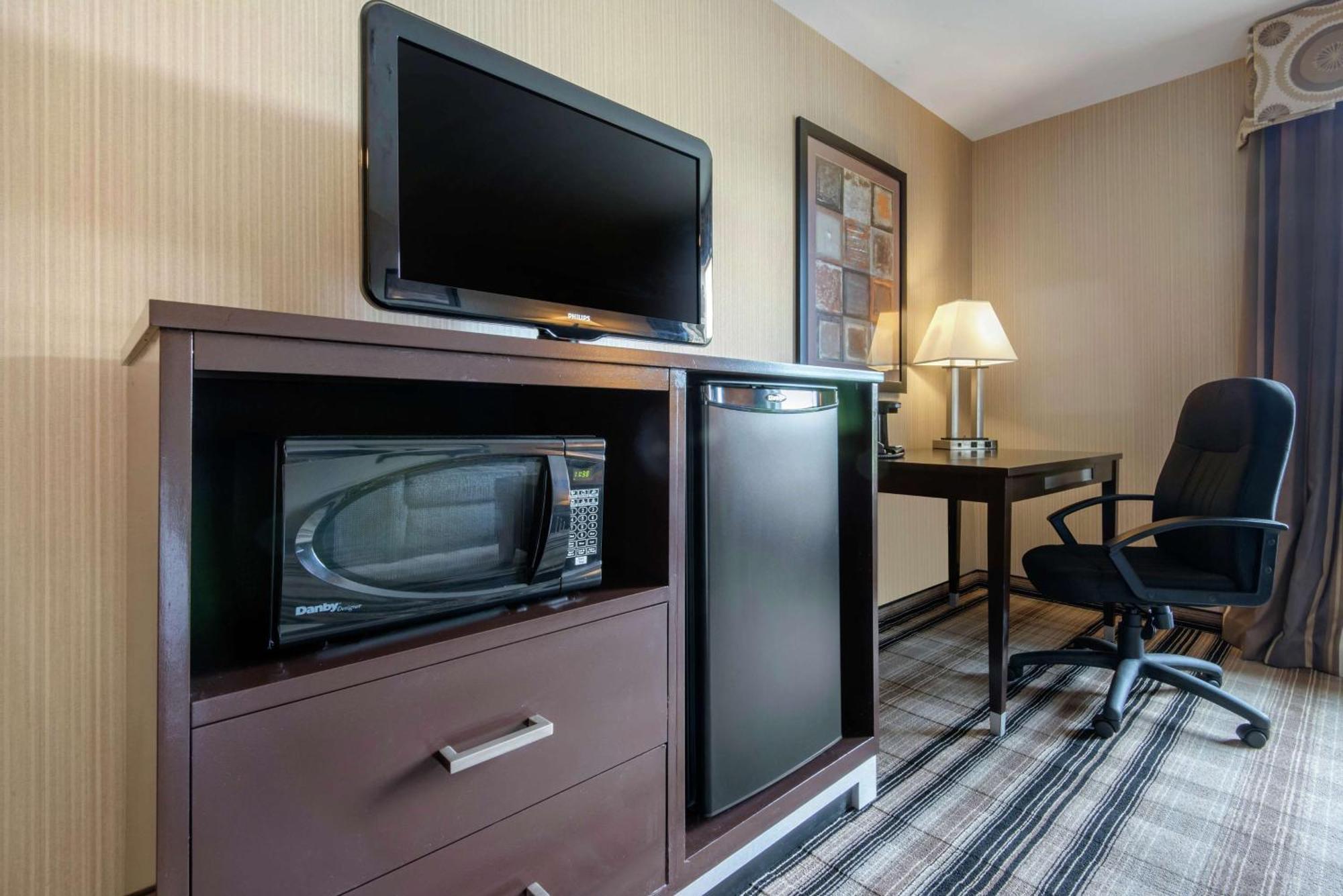 Hampton Inn Meadville Exteriör bild